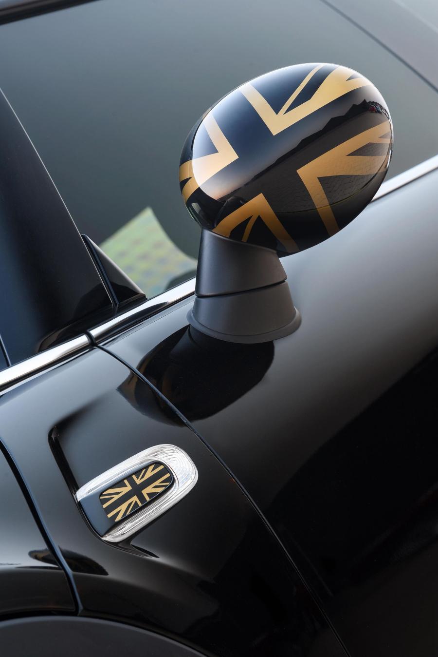 Детали экстерьера Mini Cooper 1499 GT 2018 года  (ZA) (фото 2 из 25)